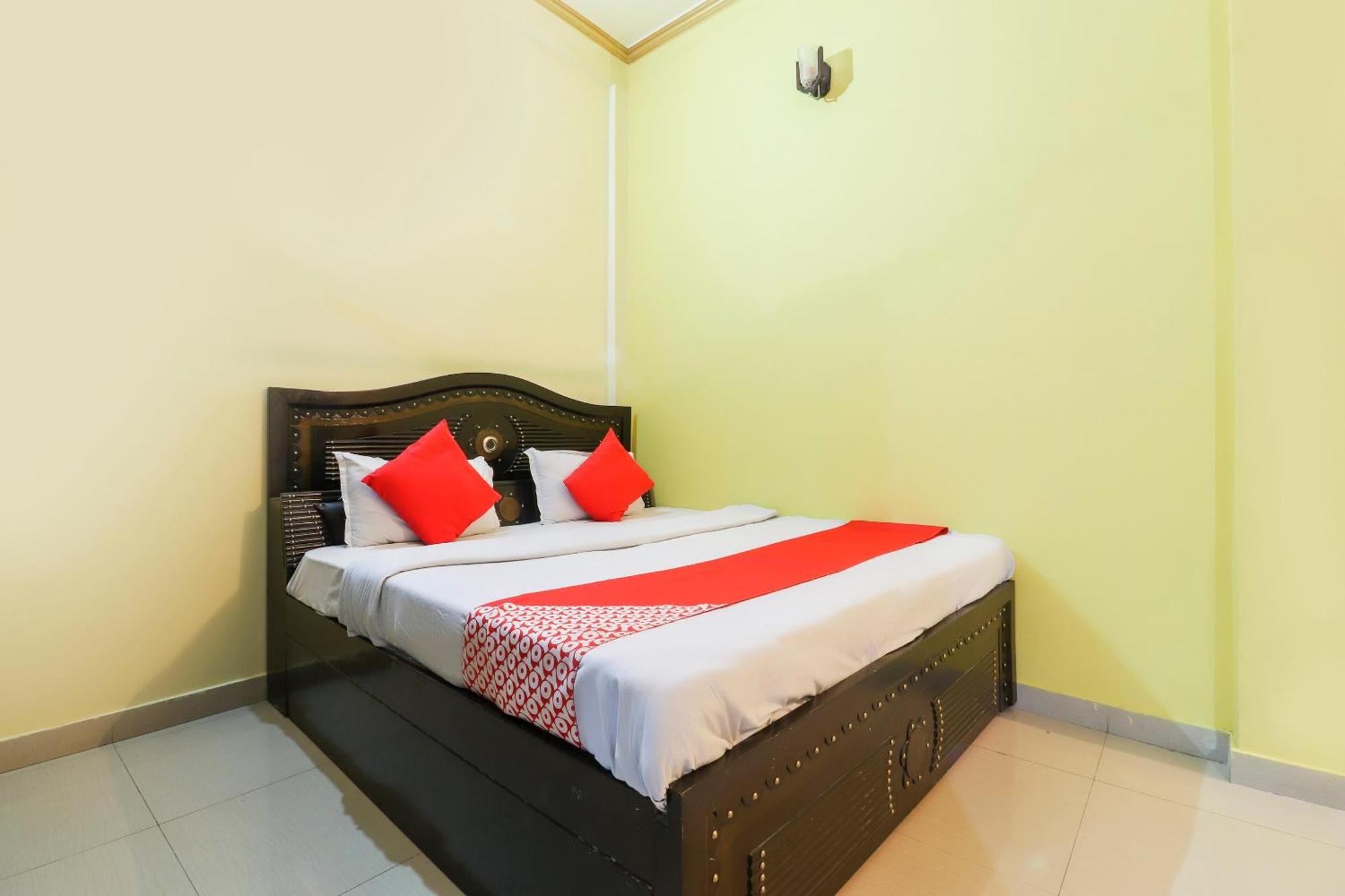 Oyo Hotel Rajendra Khalilabad Kültér fotó